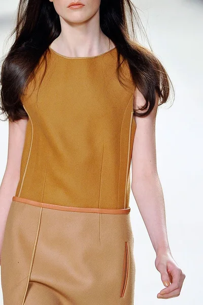 Look 13